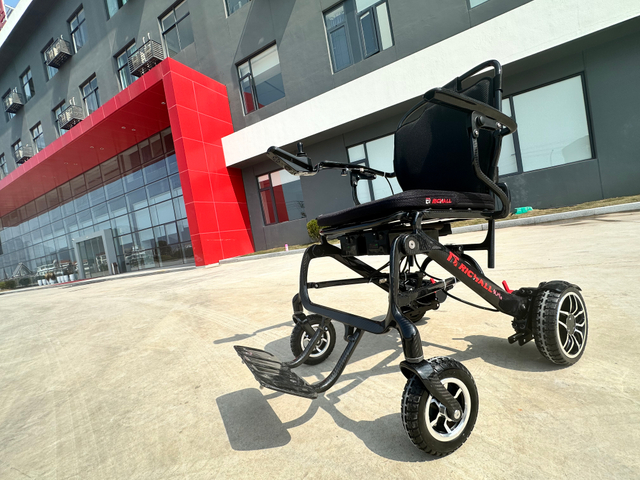 RC--W3902 Реабилитационная электрическая инвалидная коляска из полностью углеродистой ткани 